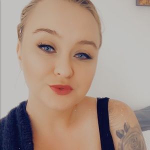 Meet your Posher, Carissa